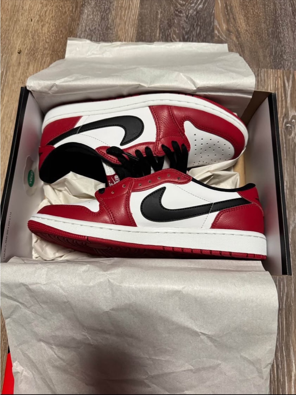 Nike Men’s Low-Top Sneaker - White/Red/Black